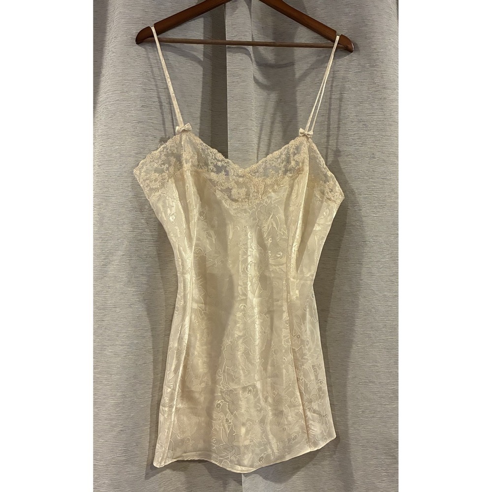 Nwt Vintage white & gold label Victoria secret lace nightgown lingerie L